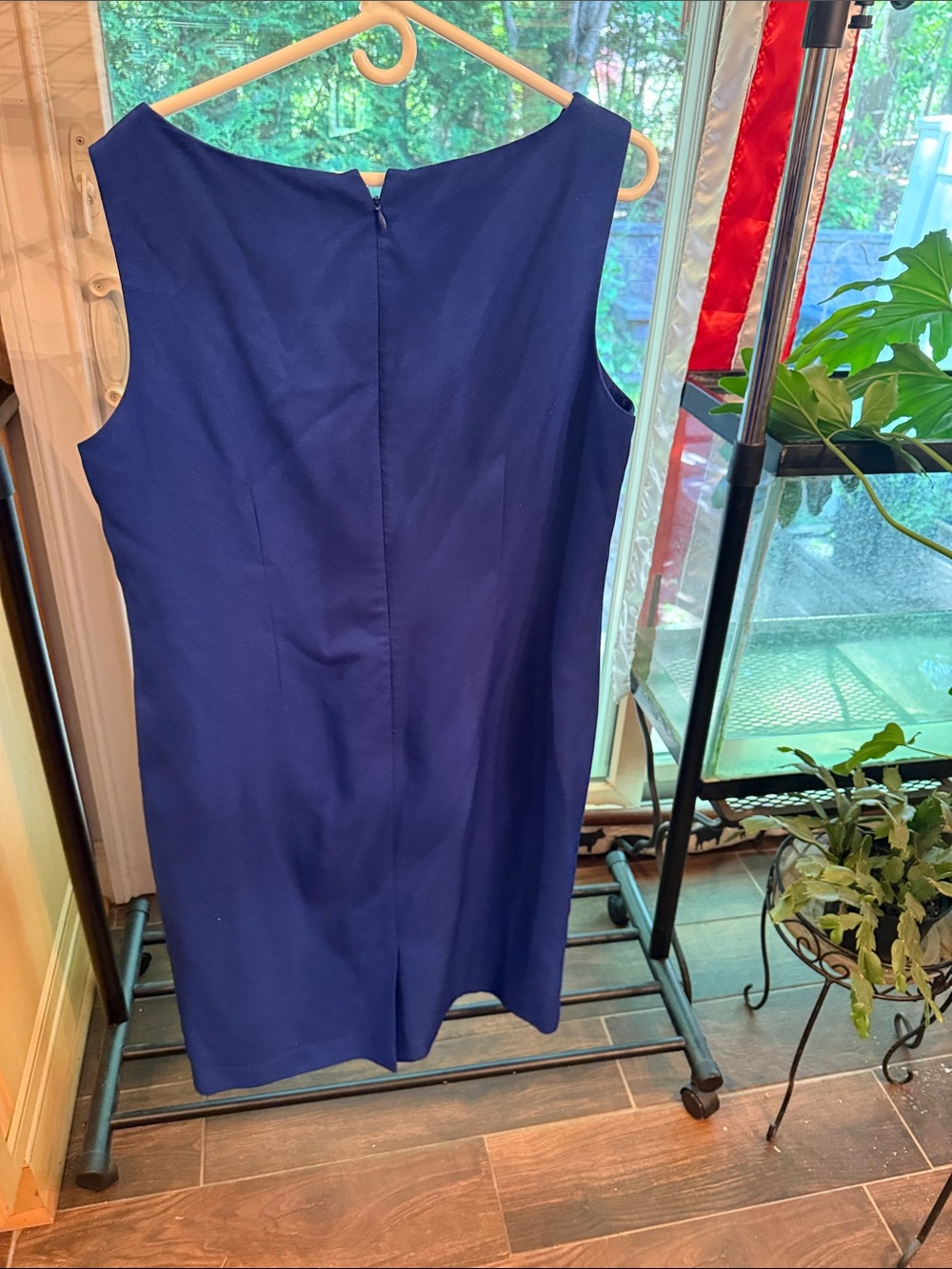 Kasper Sleeveless Mini Sheath Dress in Blue - Picture 4 of 4